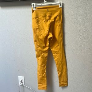 Buffbunny- yellow legging